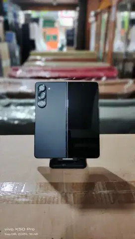 samsung Z fold 5 5G fingerprint & face id on, touchscreen normal, SEIN