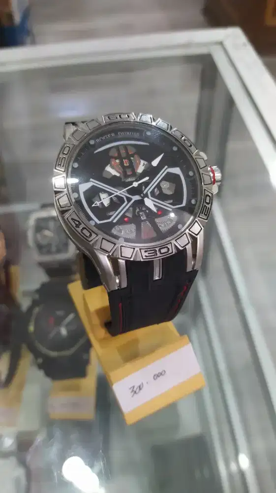 Dijual jam tangan Merk Roger Dubuis seperti digambar 300rb