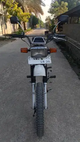 Honda win 100 tahun 2005