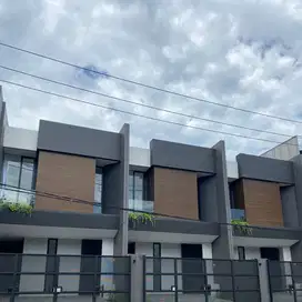 rumah baru MODERN MINIMALIS kutisari surabaya selatan