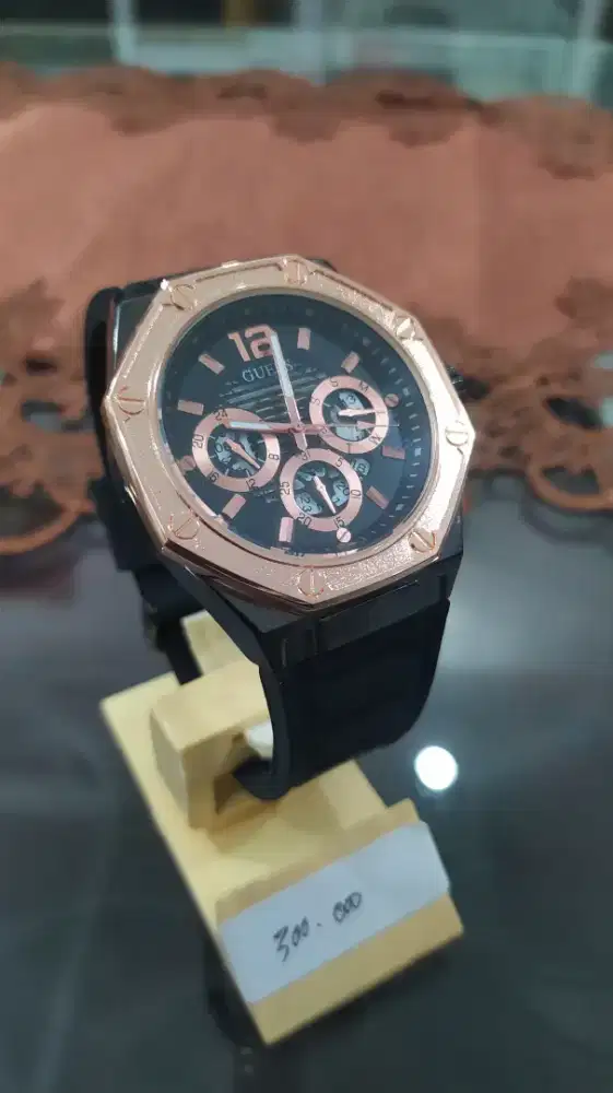 DIJUAL jam tangan merk Guess seperti digambar 300rb