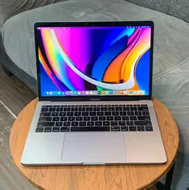 Macbook Pro 2017 13” i5 8/128