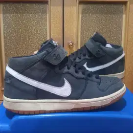 NikeSB Dunk Mid 'Orange Label Black'