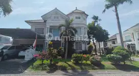 Dijual rumah murah pakuwon city lokasi depan pakuwon city mal surabaya