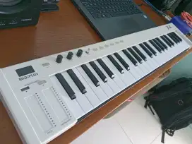 MidiPlus X4 mini Midi Keyboard