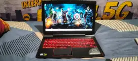 Lenovo Legion
 i7 7700HQ Ram 12GB  SSD 512GB
GTX 1050 4GB