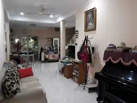 Dijual cepat rumah 2 lt di Villa Melati Mas, Serpong