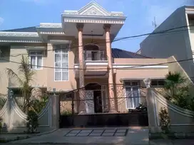 Di Jual Cepat Rumah Mewah Hook di Cluster Nirwana Estate Cibinong