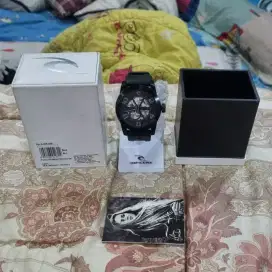 Jam Ripcurl R1 Midnight SSS Automatic. Size 50 MM. 100% Original.