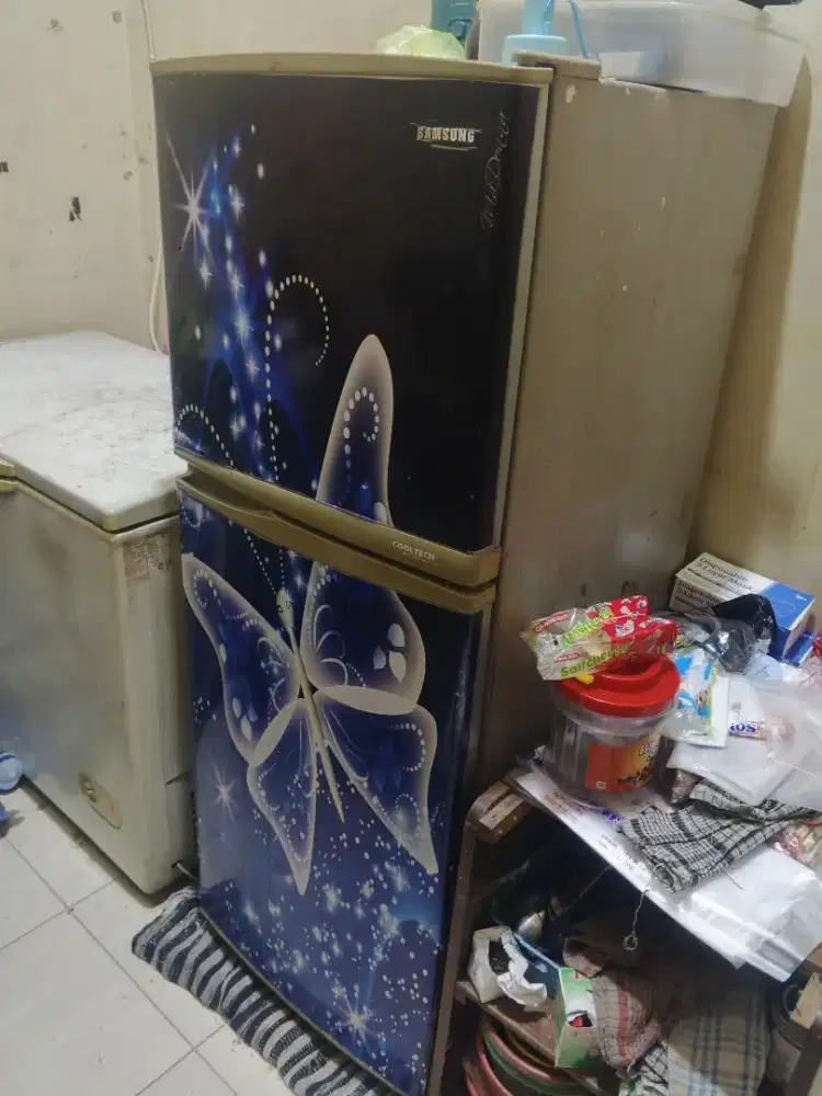 dijual kulkas 2 pintu samsung