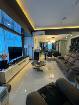 Jual/Sewa condominium  Lariz Pakuwon Mall 3br Furnish