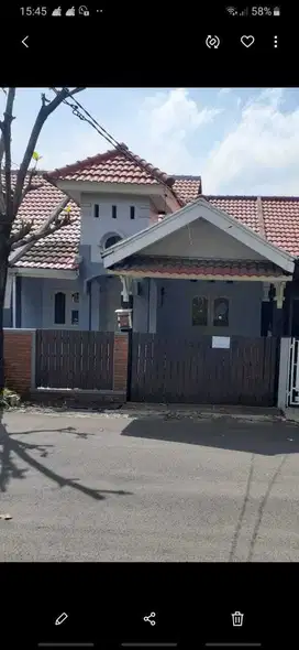 Disewakan rumah siap huni depan taman di galaxy dkt Mall GGP