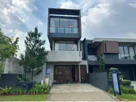Rumah 3 Lantai Siap Huni Kawasan Premium Tanpa DP