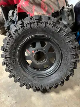 Velg celong jimny berikut ban komodo extreeme 31