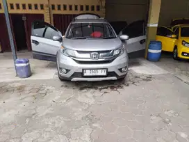 Di jual mobil BR-V