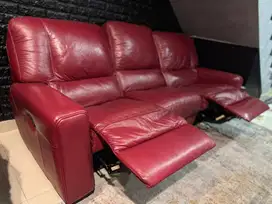 Sofa Merah Manual Merk Celini Dijual Murah karena mau pindahan