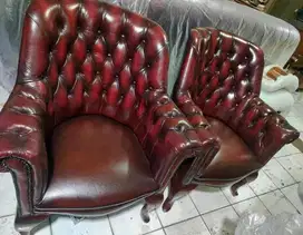 sepasang sofa leather by chesterfield