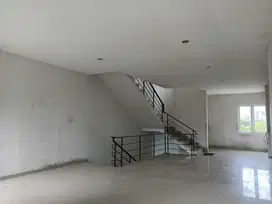 Ruko cocok untuk kantor , ruang usaha dan penyimpanan kain strategis