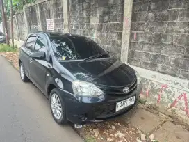 Toyota Etios Valco E 2013