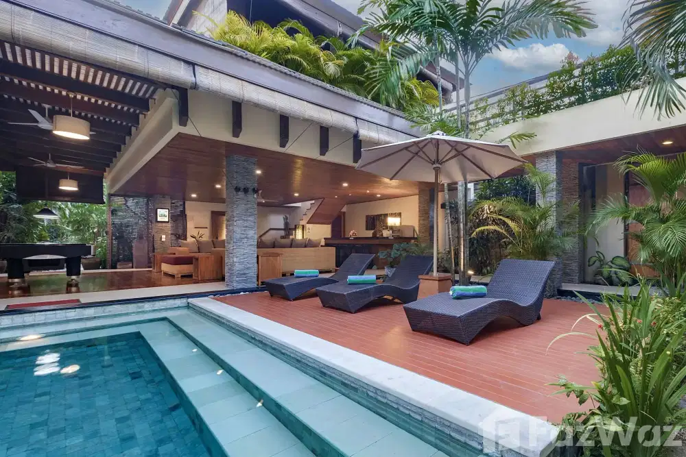 6 Bedroom Villa for sale in Seminyak, Bali