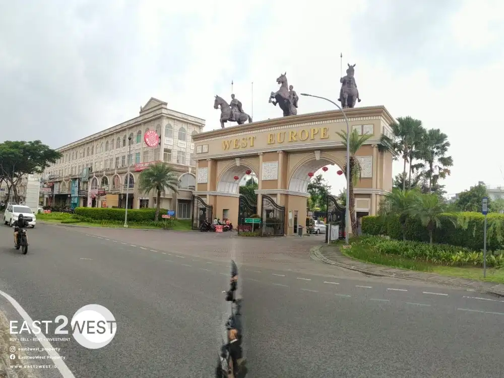 Dijual Rumah Cluster West Europa Greenlake City Jakarta Barat Bagus Siap Huni Nyaman Strategis