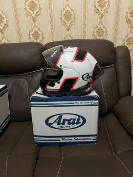 Helm arai rx7x haslam