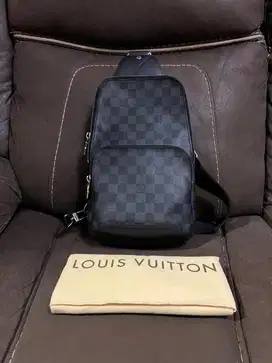 Louis vuitton graphite damier avenue
