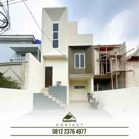 RUMAH DIJUAL 3 LANTAI SPLIT LEVEL DI CILANGKAP CIPAYUNG JAKARTA TIMUR +ROOFTOP & TAMAN BELAKANG