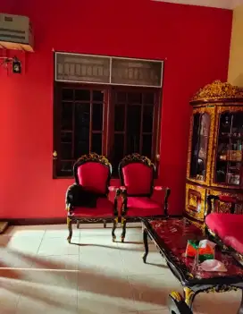 Rumah beserta isi nya