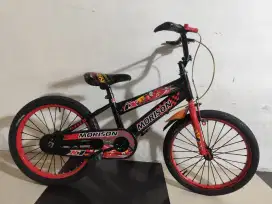 Sepeda bmx ukuran 18 siap pakai