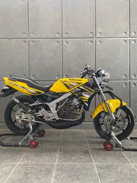 Ninja SS Kuning 2013 modif lengkap faktur sertifikat rr cbu zx