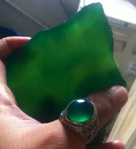 Bahan/Rough IJO BOTOL Kwalitas Superr .Natural Chalcedony-Full Crystal