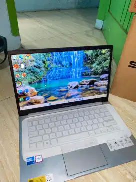 Laptop Asus Vivobook 14 terbaru ( baru buka dus)