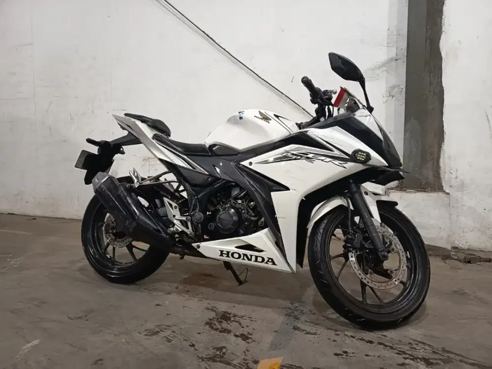 Honda CBR 150 r