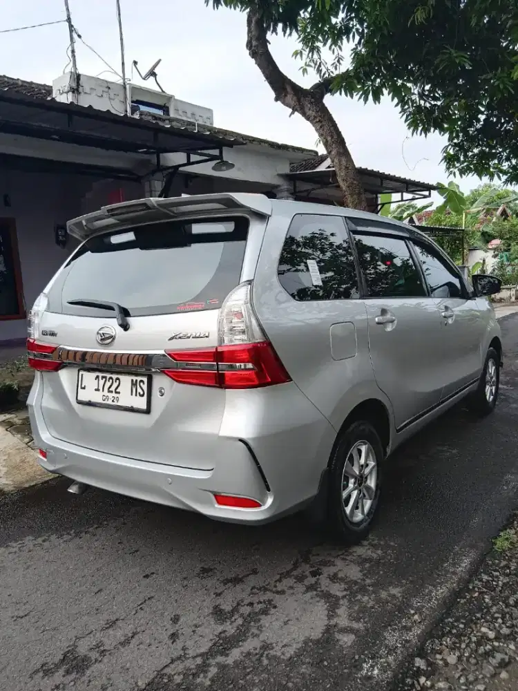 Dijual mobil xenia 2019