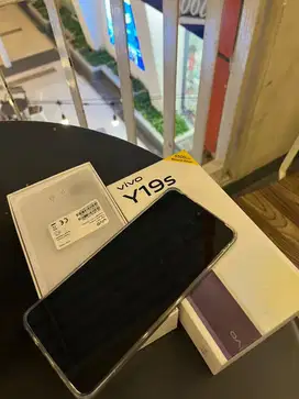 VIVO Y19S 4+4/128 MULUS NO MINUS FULLSET