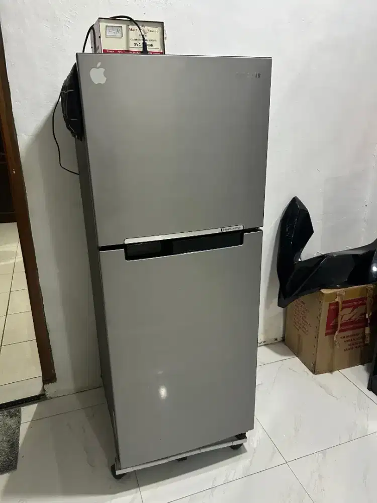Samsung 2 Pintu Kulkas Like New