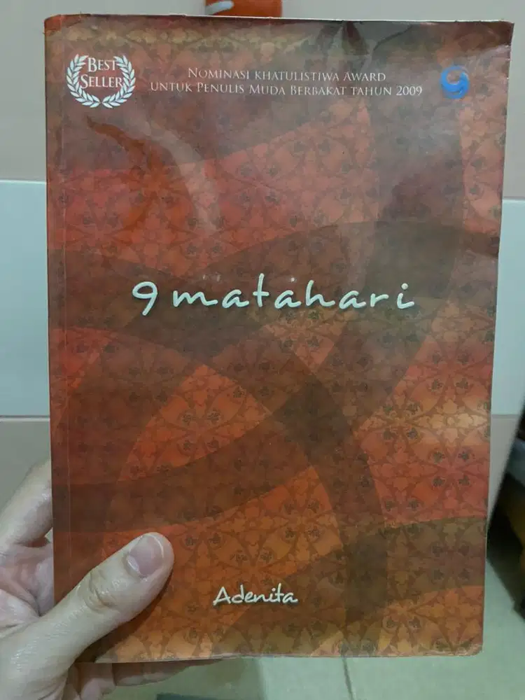 9 Matahari - Adenita