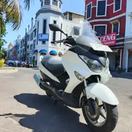 Suzuki burgman 200