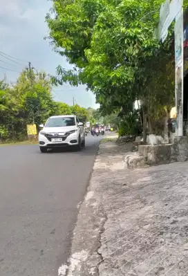 Tanah pinggir jalan raya sampangan