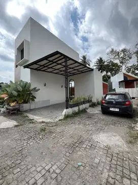 Villa dengan PRIVATE POOL Lokasi Donokerto Turi Palagan KM 16 SHM PBG