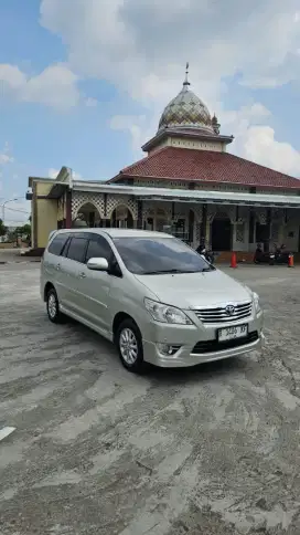 DIJUAL INNOVA V LUXURY MANUAL BESIN 2012