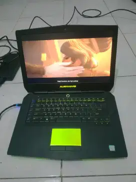 Dell alienware 15 R2 i7 gen 6 seri HK ,ram 32/1tb ssd mulus normal