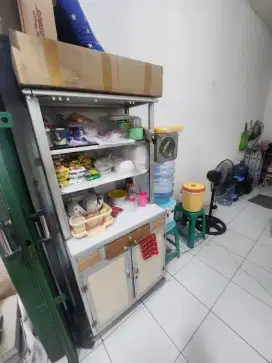 Etalase gerobak usaha