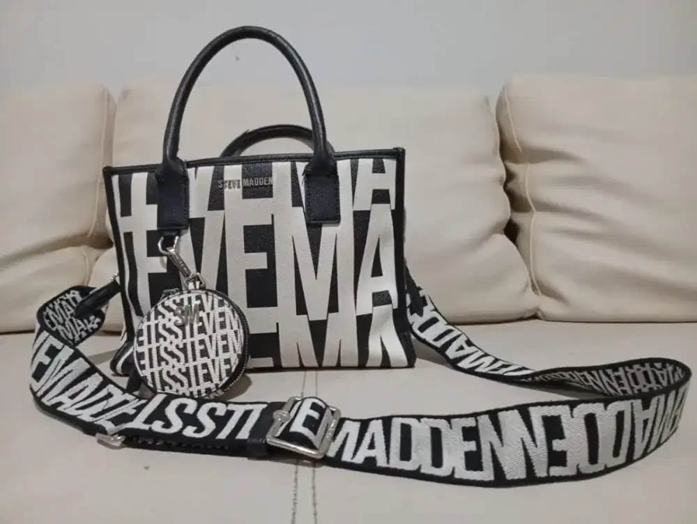 Tas Steve Madden Kece dan cocok untuk wanita modern