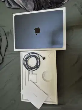 IBOX Apple Macbook Air M3 16 gb ram 256 BLIBLI midnight feb 2026