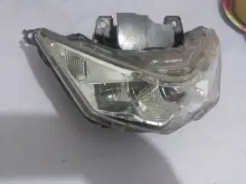 Lampu depan .sokbreker dan master rem depan