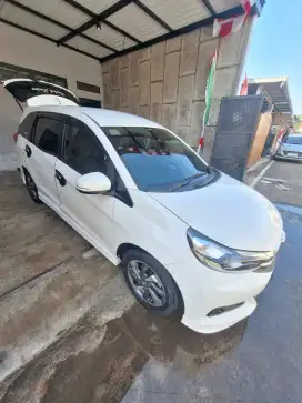 Di Jual mobil kesayangan Mobilio antik