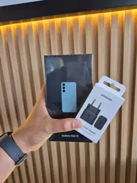 FREE ADAPTOR 25W! SAMSUNG S24FE 8/512 SEGEL GARANSI RESMI SEIN