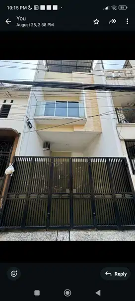 Disewakan Rumah 2,5 Lt di Kebon Jeruk Lt 50 m2 lb 120 m2 ada 2 kt 2 km